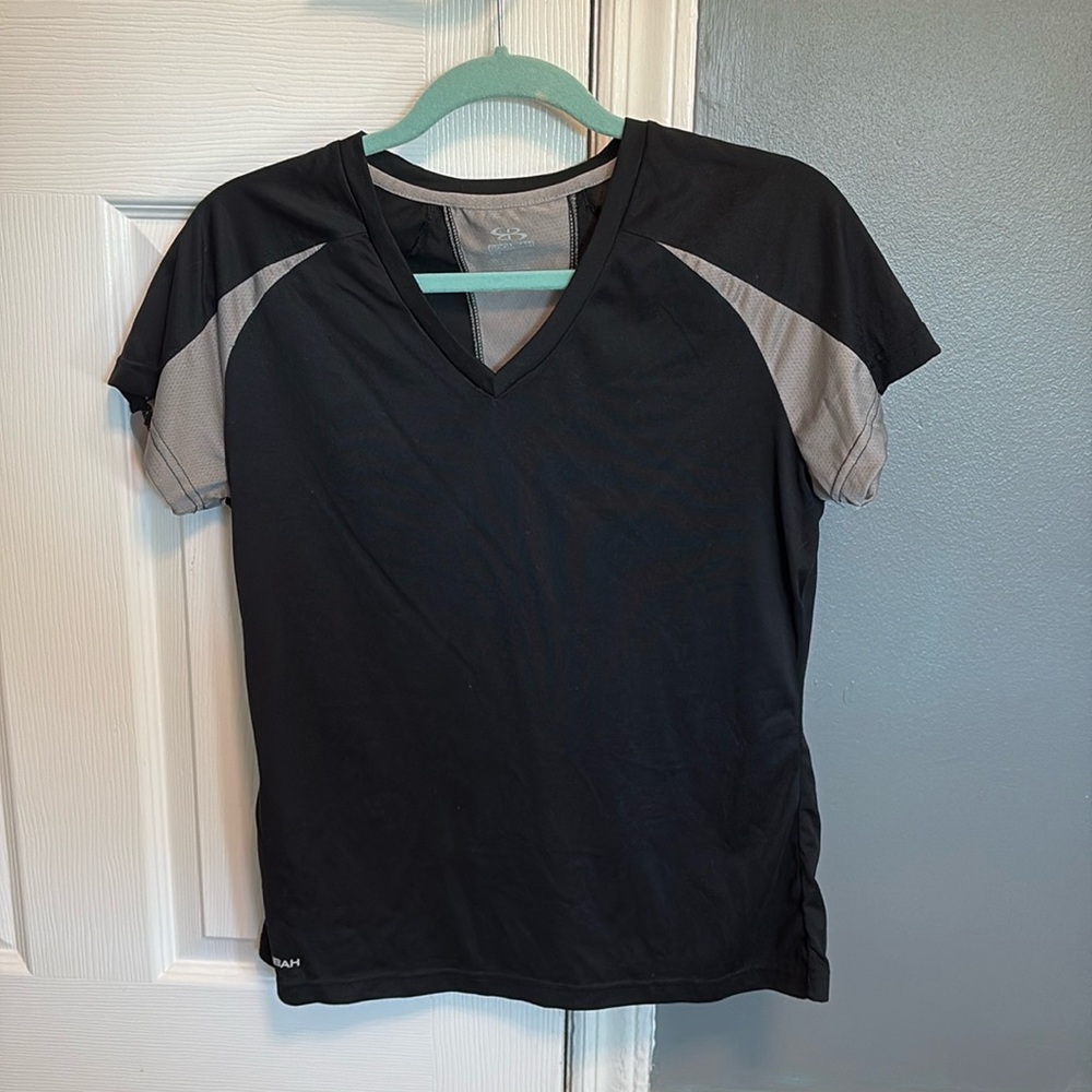 Boombah Semi-fitted Dri-fit shirt
Size: M
Color: Black and grey